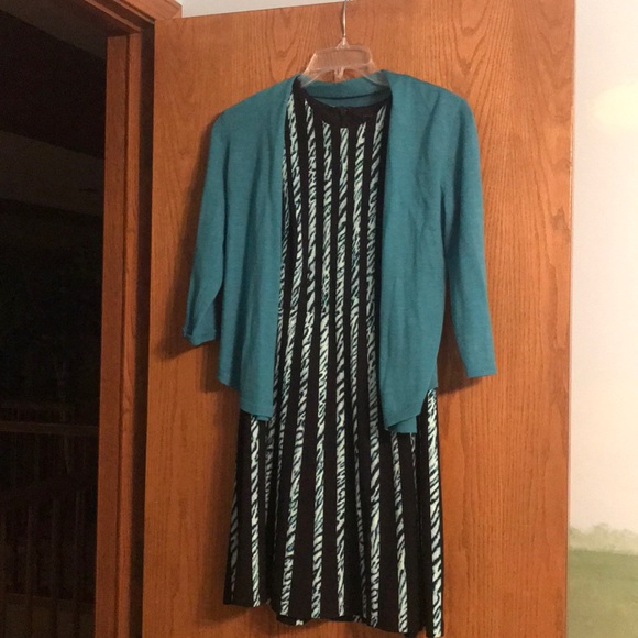Bcbg black dress with vertical turquoise stripes - Picture 8 of 8